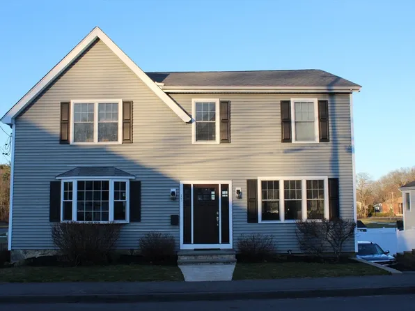 17 Pine St, Norwood, MA 02062