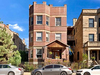 2627 N Kimball Ave APT 2A, Chicago, IL, 60647