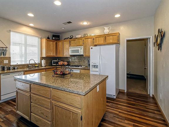3rd image of 15955 Greyrock St