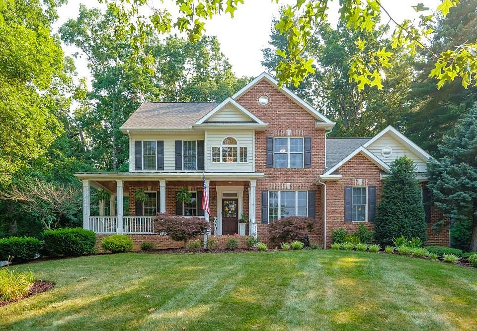 1st image of 3320 Baybrook Dr