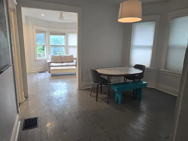 254 W Utica St — Photo 7