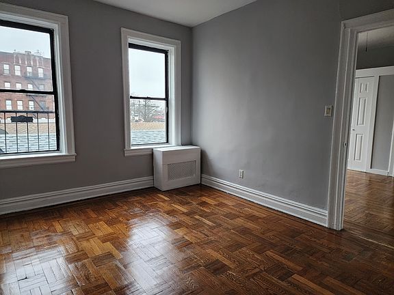 3rd image of 118 Corbin Ave APT 301