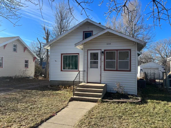 1053 Iowa Ave SE, Huron, SD 57350
