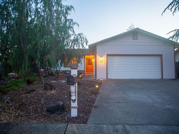 2nd image of 226 Bonnie Lane