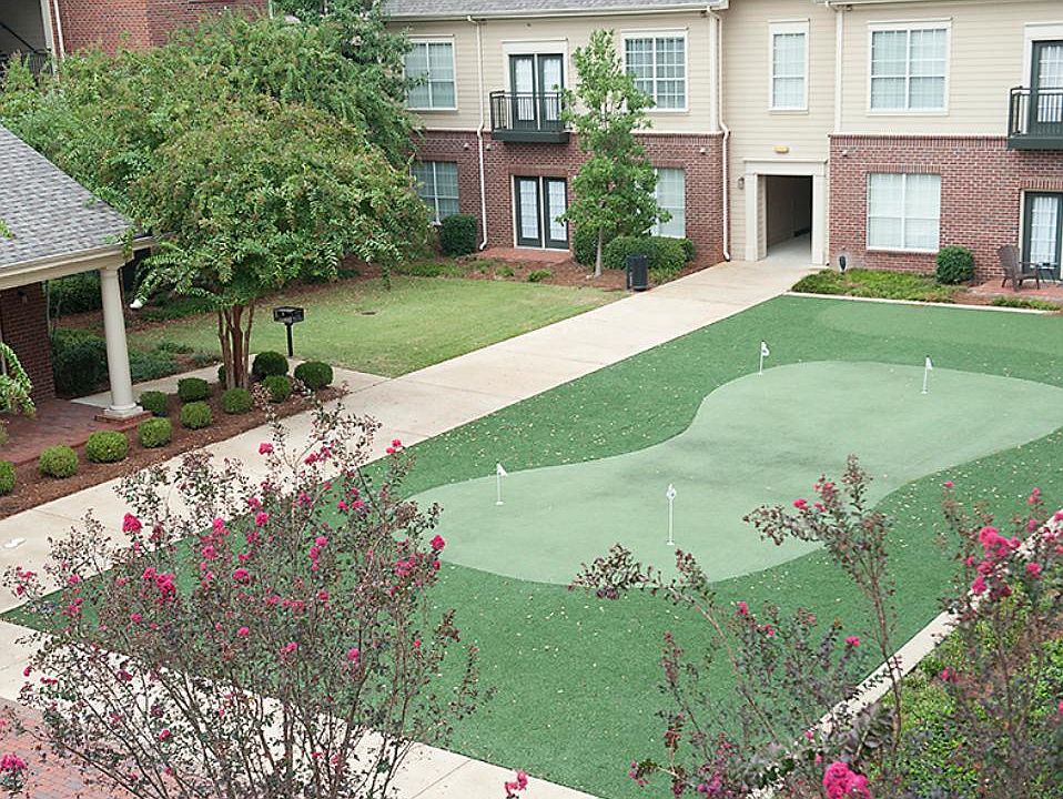 Mini Putting Green