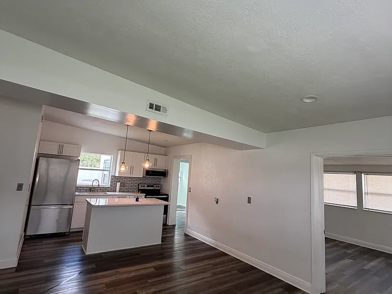 4870 Seminole Ave — Photo 5