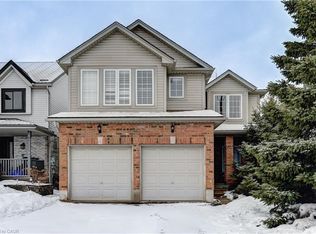 242 Doon Mills Dr, Kitchener, ON N2P 2R8