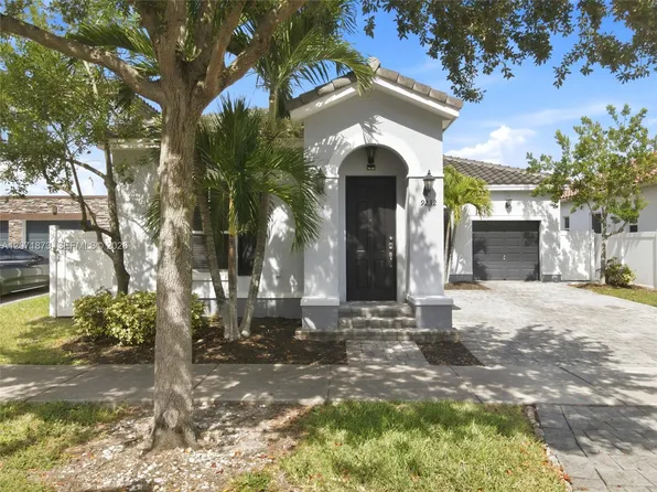9232 SW 171st Ct, Miami, FL 33196