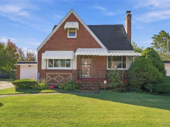 89 Campbell Rd, Cheektowaga, NY 14215