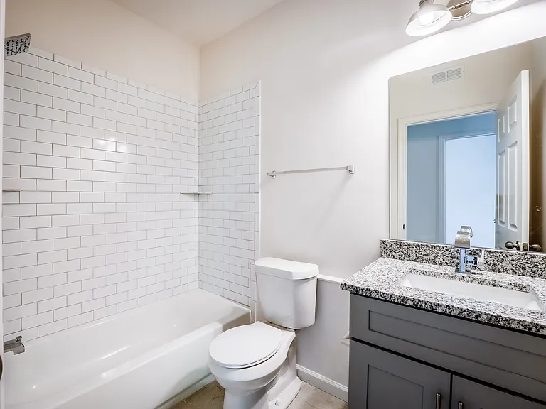 1357 Finley St NE #C — Photo 8