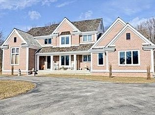 2312 W Bonniwell Rd, Mequon, WI 53097