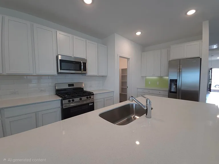 243 Juanita Way — Photo 10