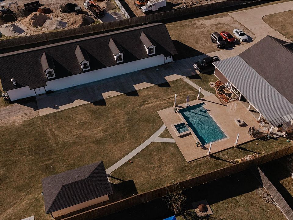 1st image of 918 Fresa Rd