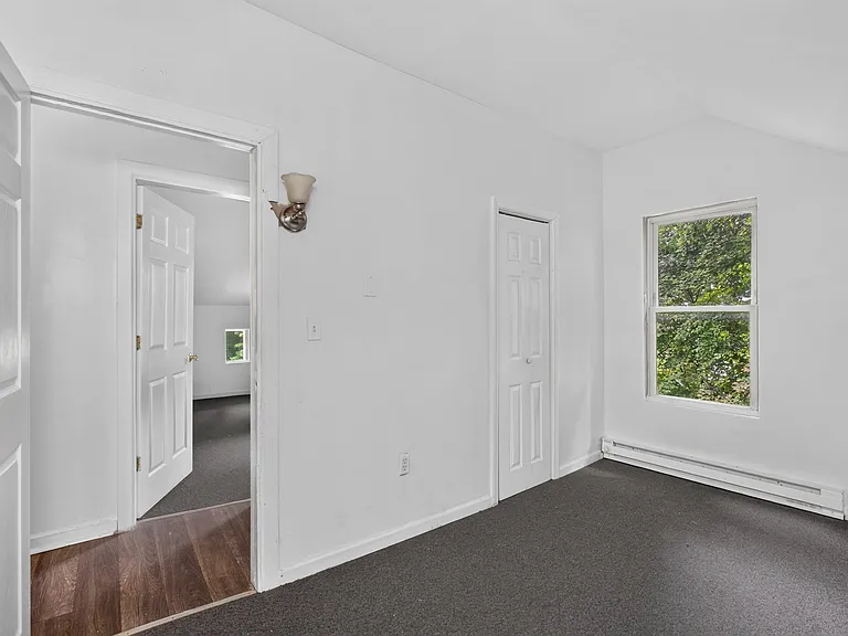 85 Vernon Ave #2 — Photo 7
