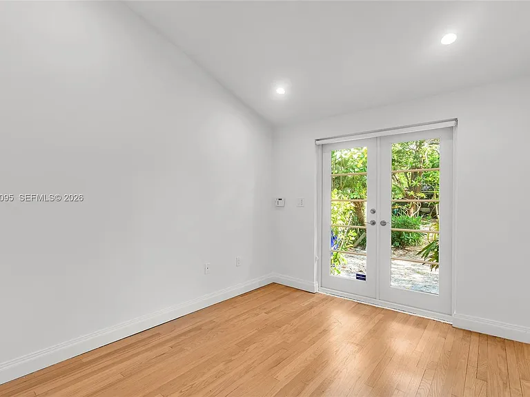 776 NE 74th St — Photo 16