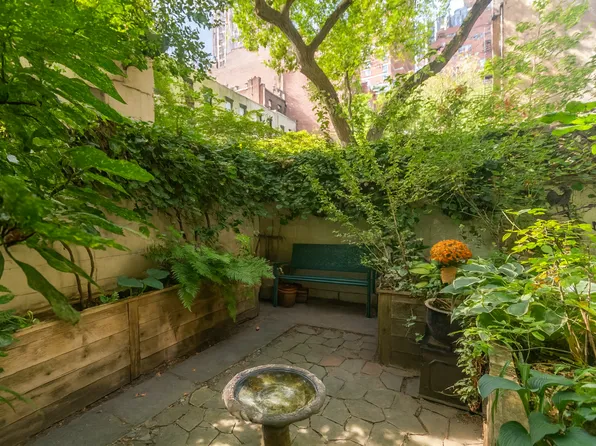 432 East 85th Street image 11 of 13