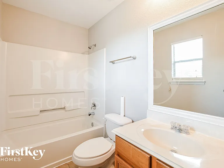 8143 Chancewood Ln — Photo 13