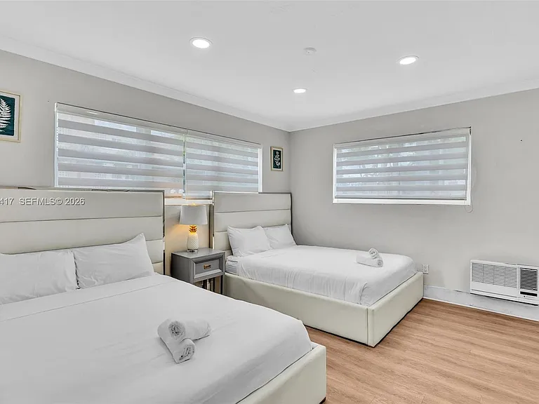 10000 E Bay Harbor Dr #12 — Photo 10
