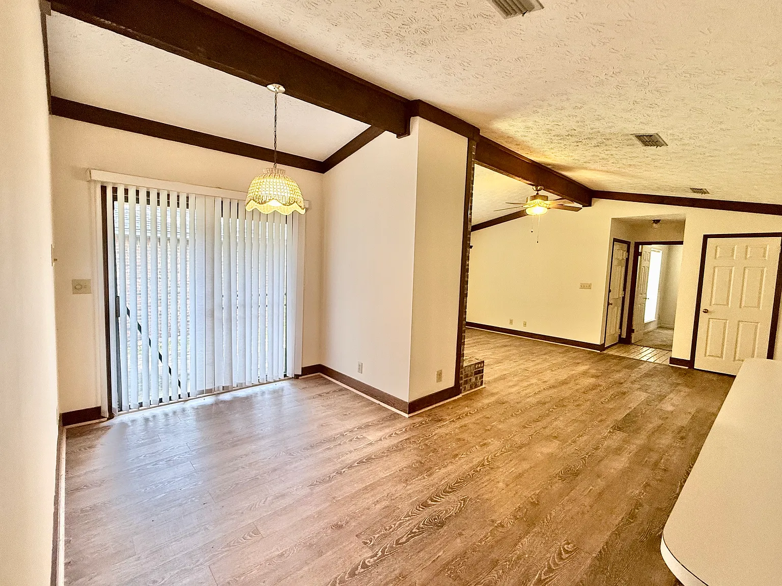 1520 Katrina Pl — Photo 4