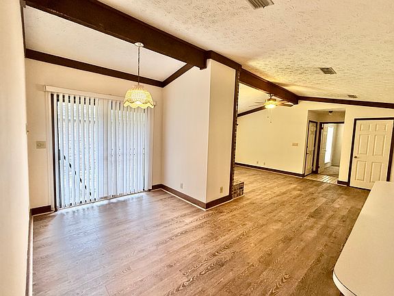 4th image of 1520 Katrina Pl
