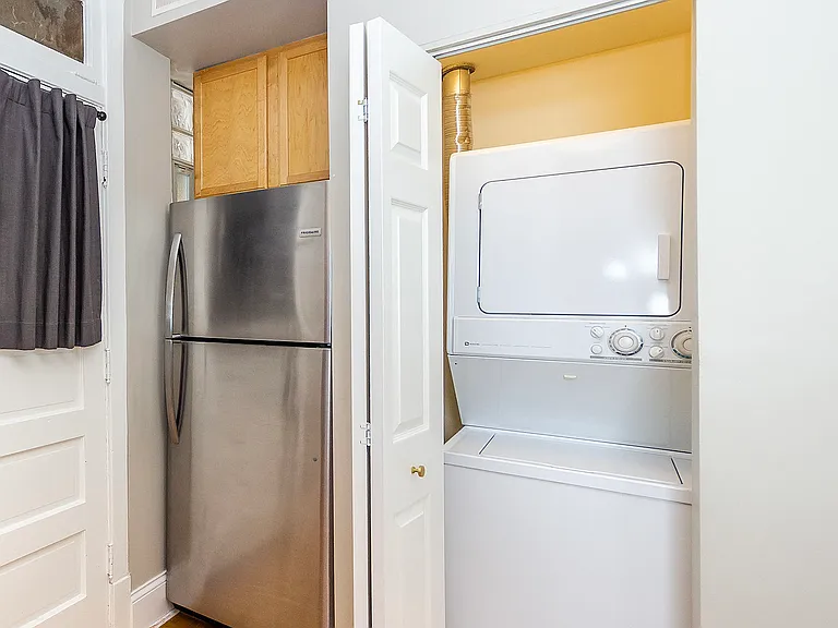 621 Washington Blvd #2S — Photo 10