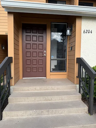 6204 Raintree Dr Photo 1