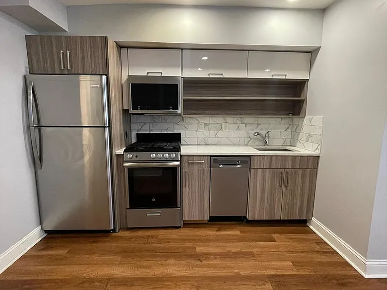 51 Jewett Ave #BASEMENT — Photo 1