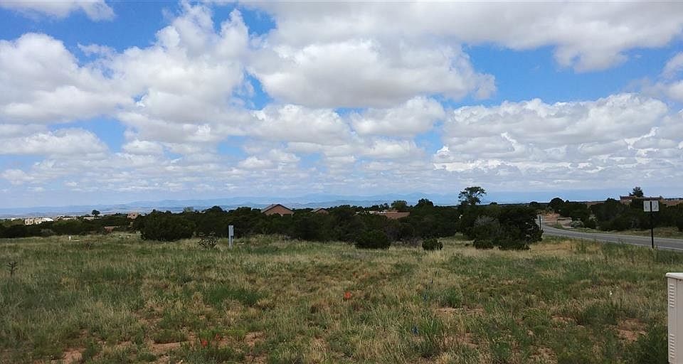 2nd image of 4 Monte Alto Rd