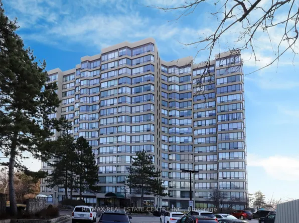 26 Hanover Rd #1704, Brampton, ON L6S 4T2