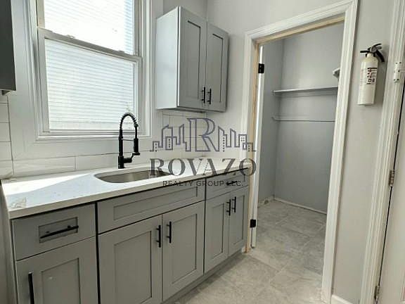 2nd image of 29 Baldwin Ave Floor 1
