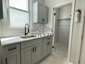 29 Baldwin Ave, Newark, NJ