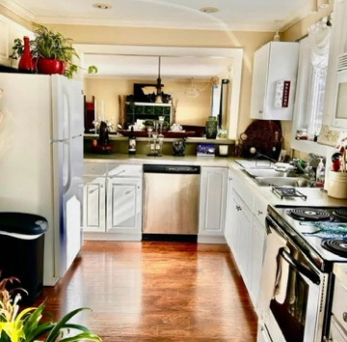 104 Racquet Club Rd — Photo 1