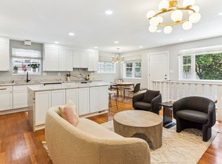 5722 Bradley Blvd, Bethesda, MD 20814