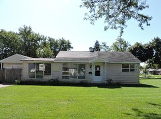 2303 Fremont St, Rolling Meadows, IL 60008