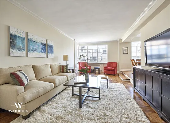 Sold by Warburg | media 1