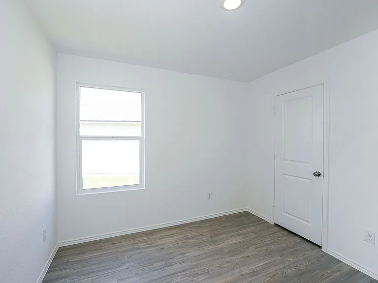 5926 Seaside Mnr — Photo 17