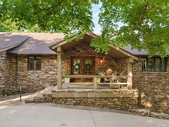 4th image of 23455 Green Shores Drive