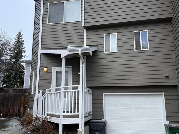 562 Deer Meadow Ct APT 4, Moscow, ID 83843