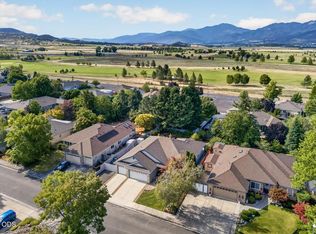 3460 Blue Blossom Dr, Medford, OR 97504