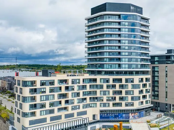 120 Eagle Rock Way Penthouse 4, Vaughan, ON L6A 5C2