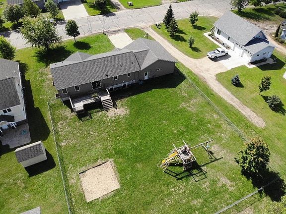 3rd image of 708 Irving Ave SW