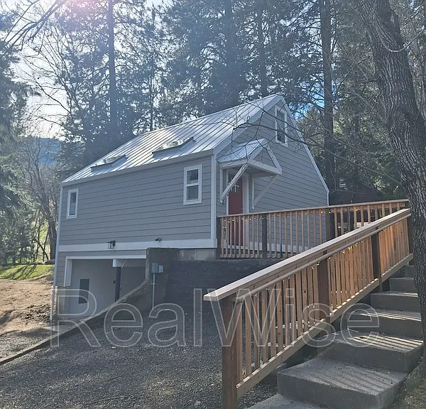 126 Strawberry Ln — Photo 1