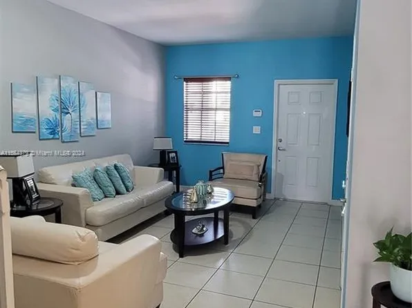 8906 SW 224th Ter, Cutler Bay, FL 33190