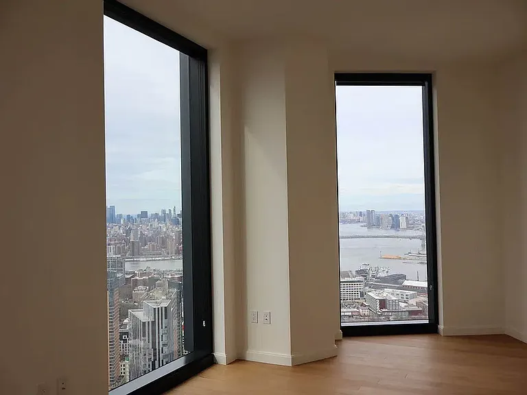 85 Fleet St #57B — Photo 6