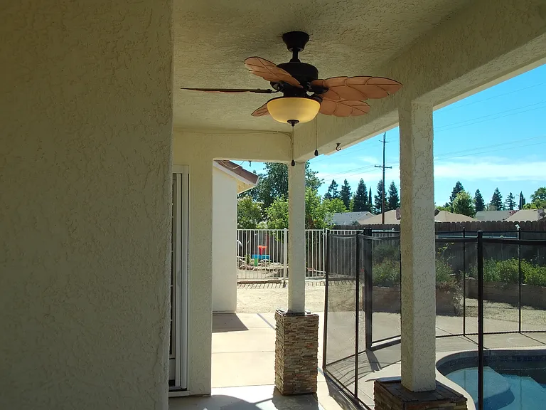 1502 Williamsburg Dr — Photo 10