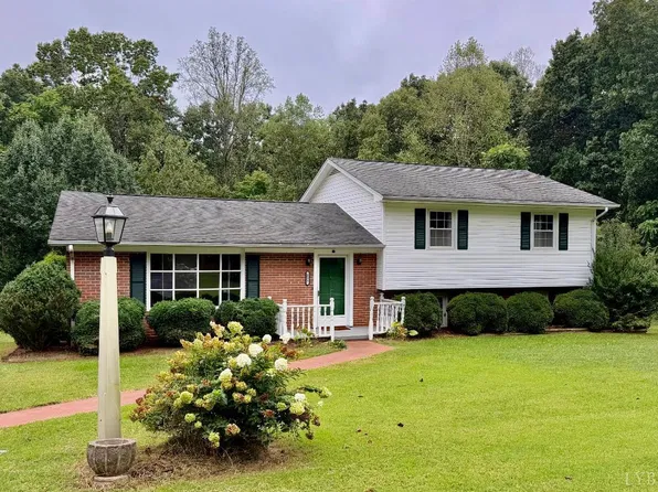 345 Charles Dr, Appomattox, VA 24522