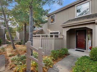 787 Oak Hill Rd #467, Barrington, IL 60010