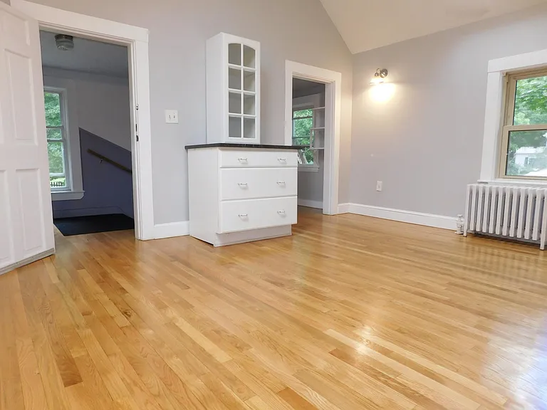 31 Cedar St #2 — Photo 6