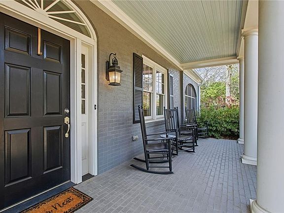 2nd image of 1004 Clairemont Ave