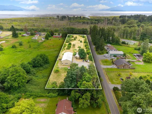 3960 Hoff Road, Bellingham, WA 98225